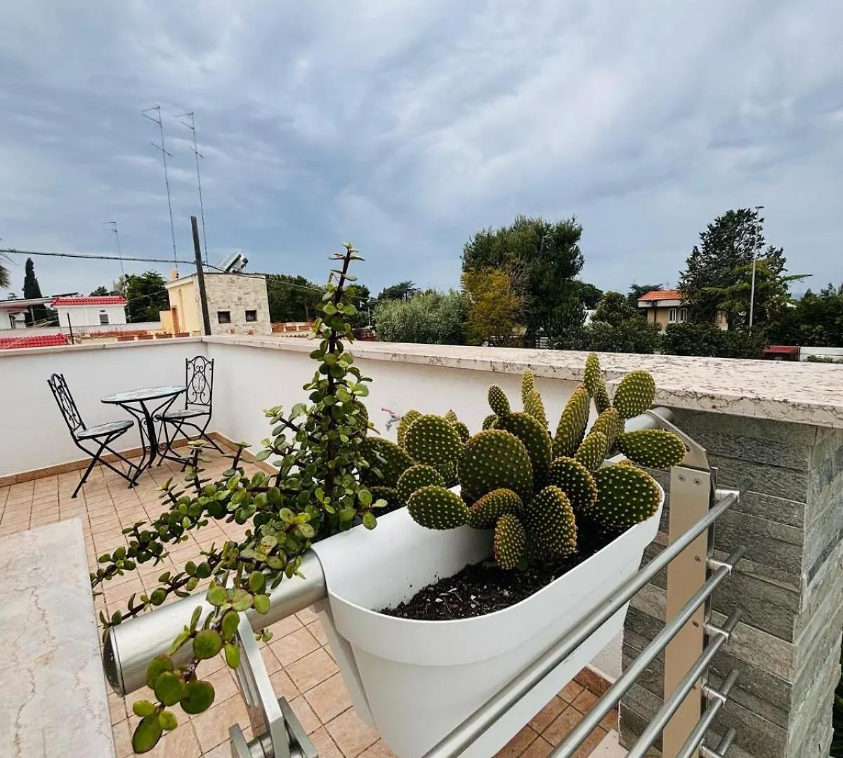 Villa Dei Cedri Garden Apartment Bari